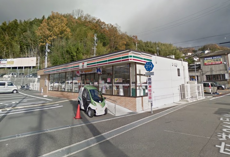 コンビニ　セブンイレブン 三日市町駅前店（コンビニ）まで107m