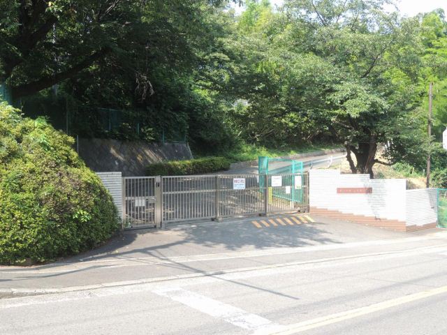 小学校　市立谷本小学校（小学校）まで610m