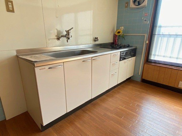 南畝町戸建のキッチン写真