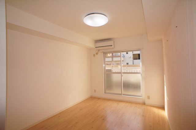 居室・リビング　南東向きで日当たりも良し！