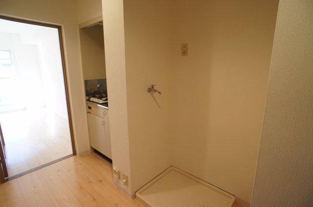 その他　室内洗濯機置場です