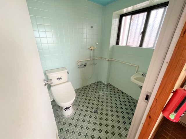 バス・シャワールーム