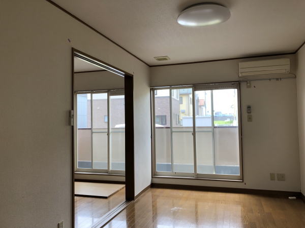 長谷川ビレッジA棟の居間写真