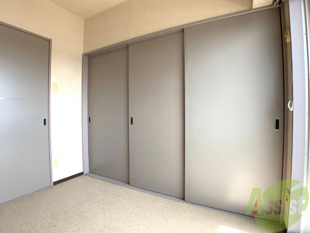 収納　収納は２つの洋室にたっぷりあるようですね