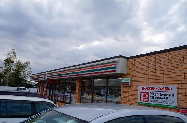 コンビニ　セブンイレブン 裾野二ツ屋店（コンビニ）まで500m
