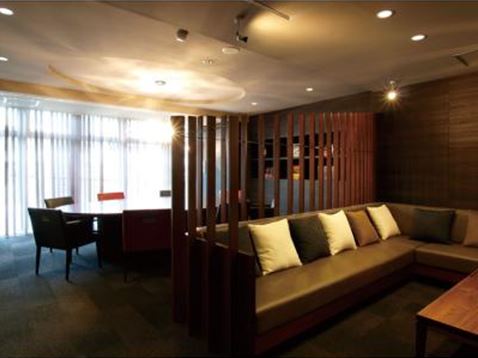 ロビー　ラウンジー