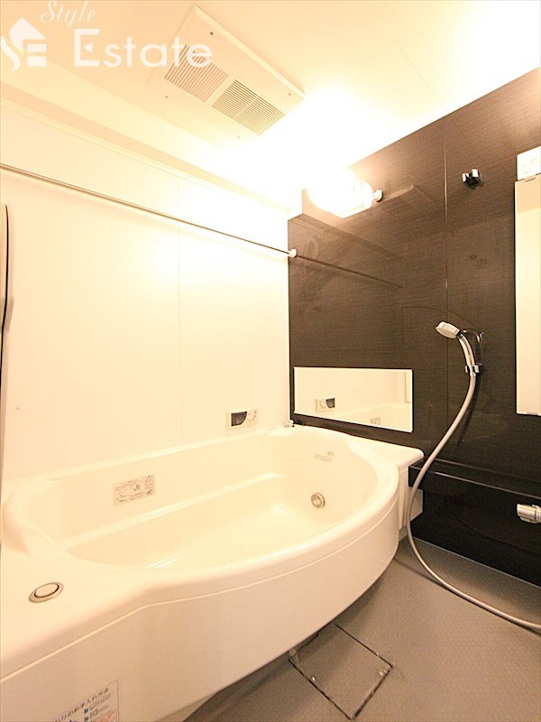 バス・シャワールーム　バスルーム