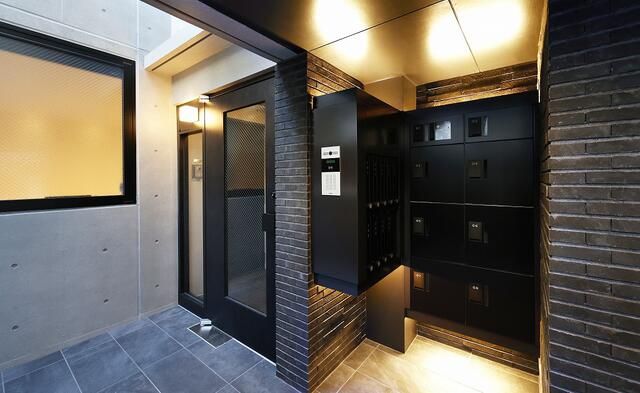 エントランス　ゆとりのあるエントランスです