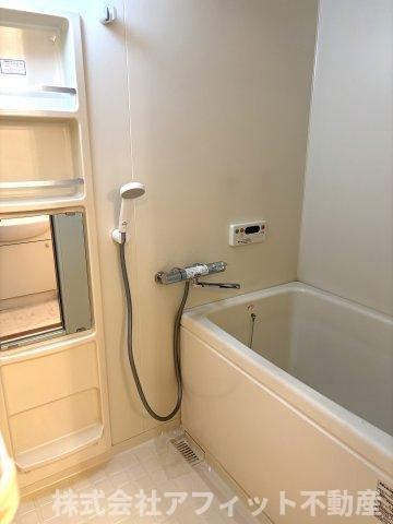 バス・シャワールーム　追い焚き機能付き