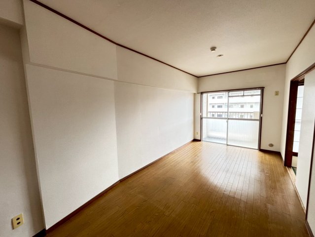 居室・リビング　ロイヤルハイツタニ