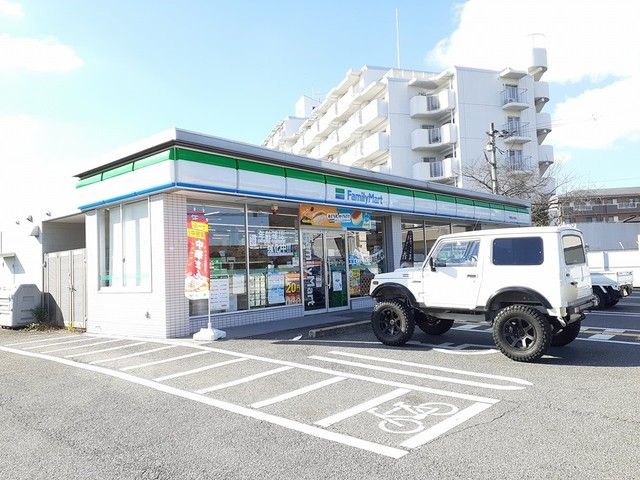 コンビニ　ファミリーマート狭山半田店（コンビニ）まで395m