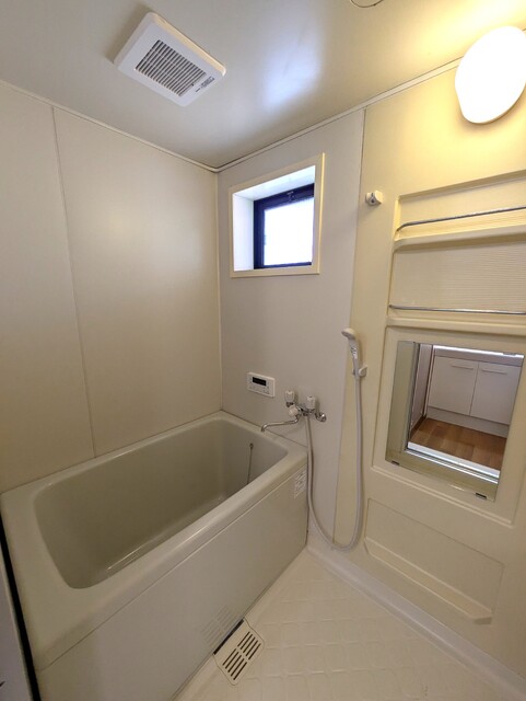 バス・シャワールーム　浴室です★