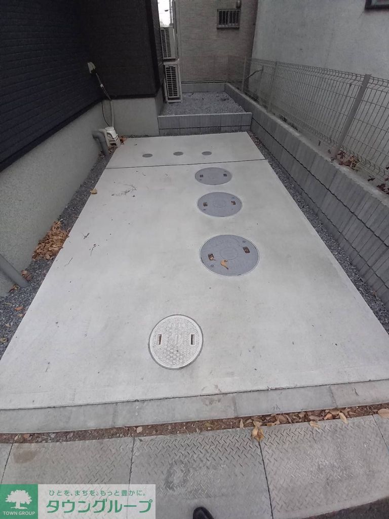 駐車場　駐車場