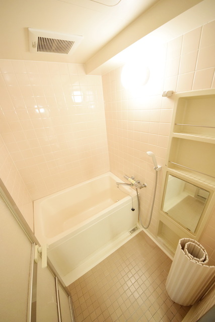 バス・シャワールーム　～１日の疲れを流しましょう～