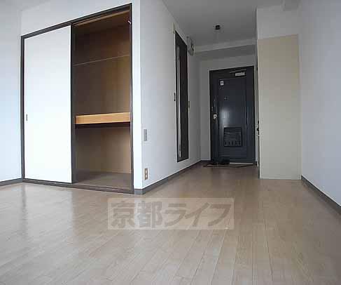 居室・リビング　初期費用も抑えてご入居していただけます