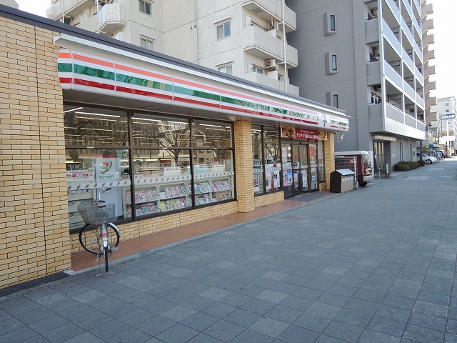 コンビニ　セブンイレブン「横浜鶴見市場富士見町店」（コンビニ）まで109m