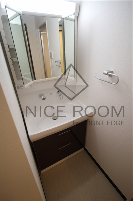 洗面設備　LaDouceur天満