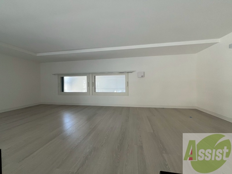 その他部屋・スペース　こちらのお部屋は光が差し込む、温かみのあるお部屋です。