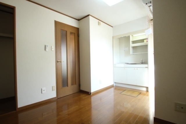 居室・リビング　洋間