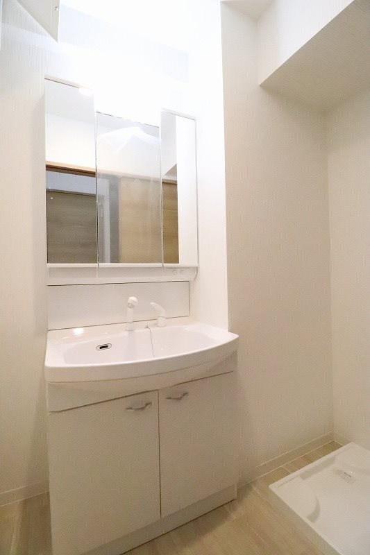 洗面設備　別部屋写真使用