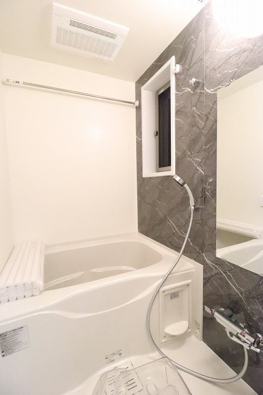 バス・シャワールーム　別部屋写真使用