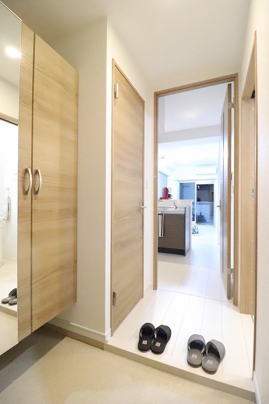 玄関　別部屋写真使用