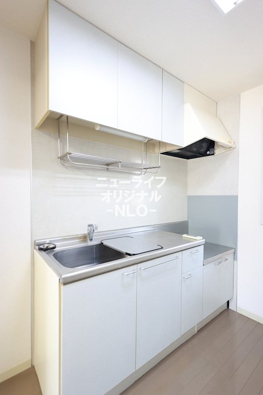 キッチン　窓のあるキッチンは明るく、換気も出来ます☆