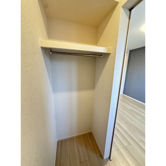 収納　北側洋室の収納