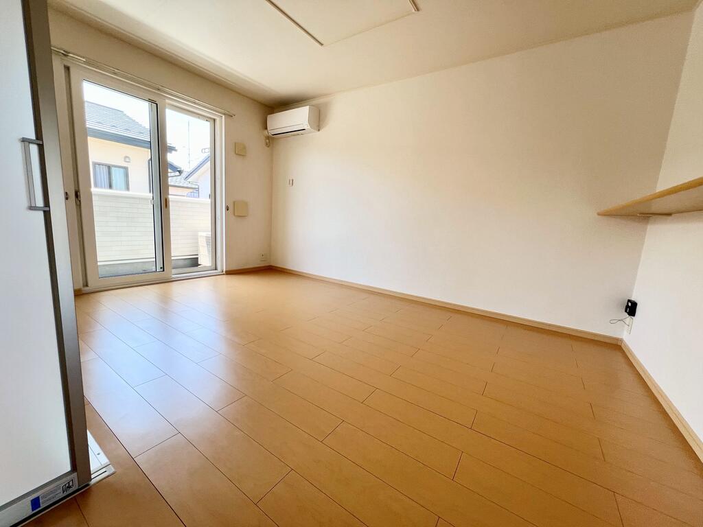 居室・リビング　※画像と反転タイプのお部屋です