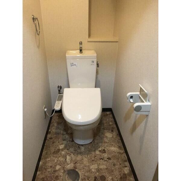 トイレ　ゆったりとした空間のトイレです