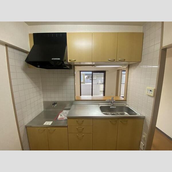 キッチン　コンパクトなキッチンで掃除もラクラク