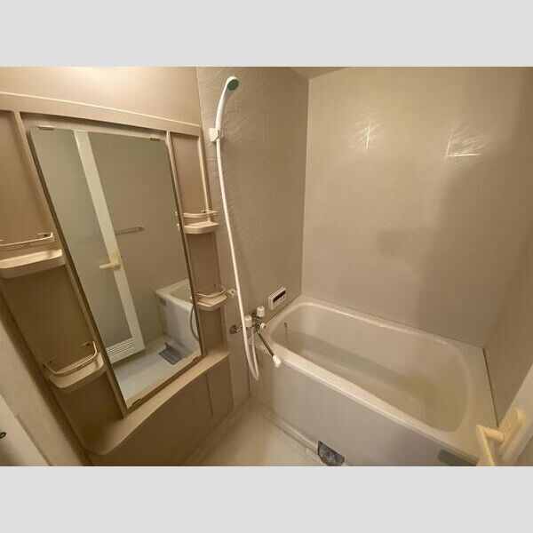バス・シャワールーム　日々の疲れを癒すお風呂付です
