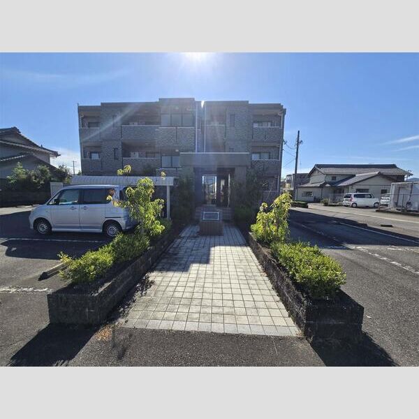 エントランス　建物の内部です