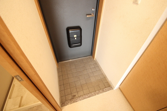 玄関　※別部屋の写真です