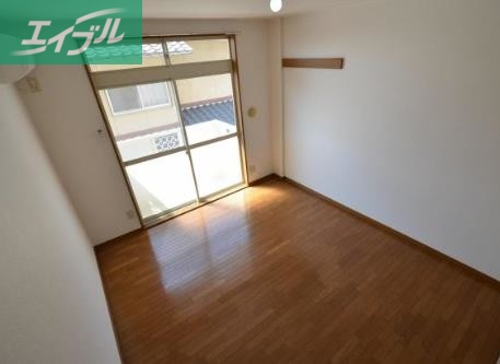 居室・リビング　※同タイプのお部屋の写真です