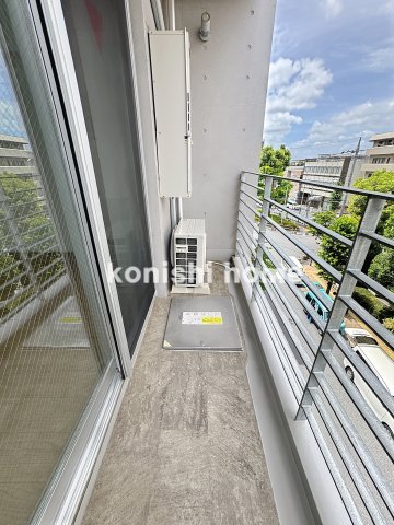 バルコニー　※同タイプ、別部屋写真使用。