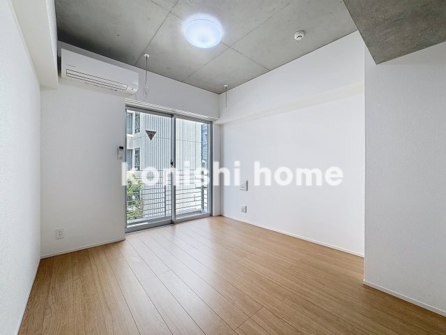居室・リビング　※同タイプ、別部屋写真使用。