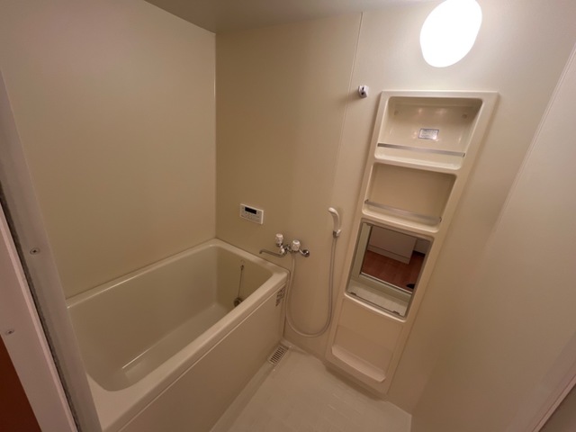 バス・シャワールーム　バス