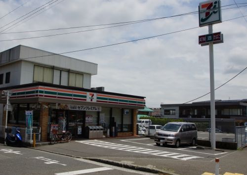 コンビニ　セブンイレブン横浜洋光台４丁目店（コンビニ）まで96m