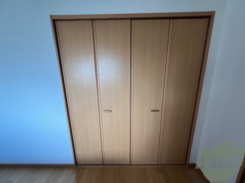 収納　洋室のクローゼット。広さは十分そうです。