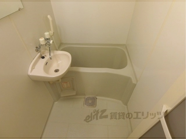 バス・シャワールーム　バス