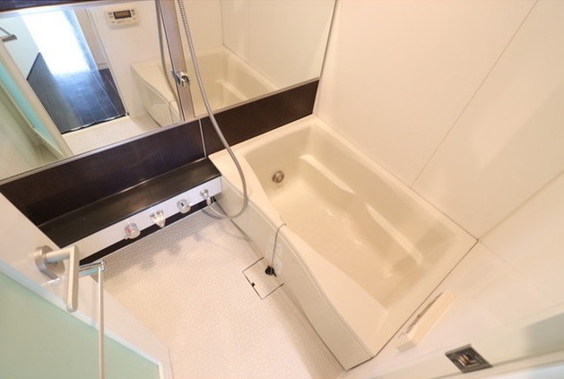 バス・シャワールーム　反転タイプのお写真です