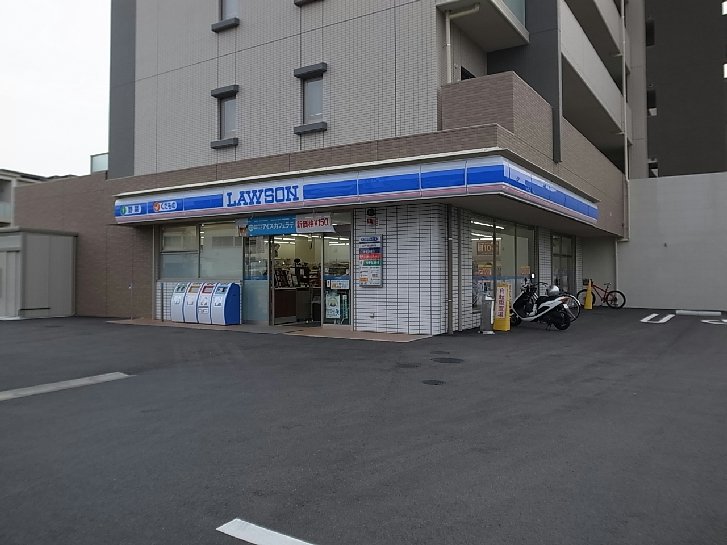 コンビニ　ローソン守山小幡四丁目店（コンビニ）まで379m