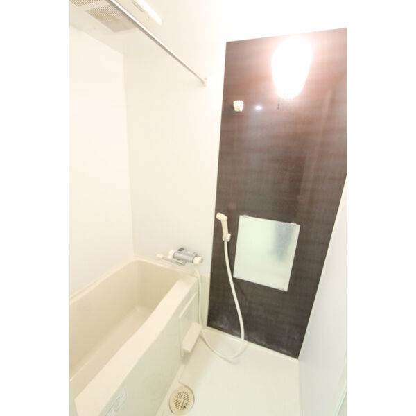 バス・シャワールーム　サーモ付水栓