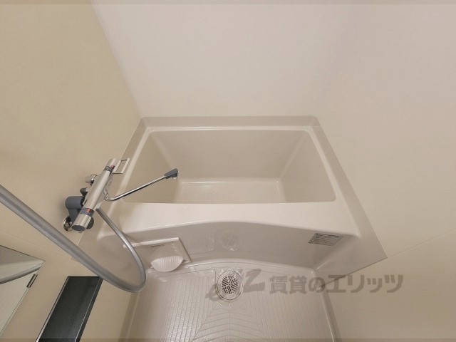 バス・シャワールーム　上収納