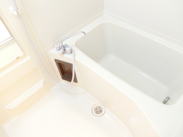 バス・シャワールーム　水廻りキレイです！