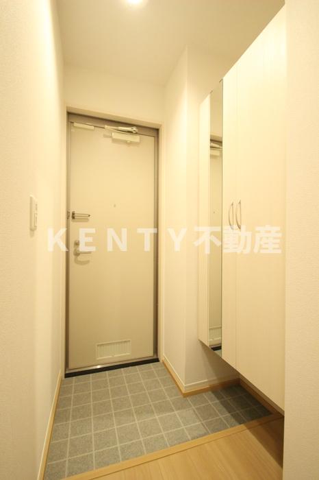 玄関　落ち着いた玄関です