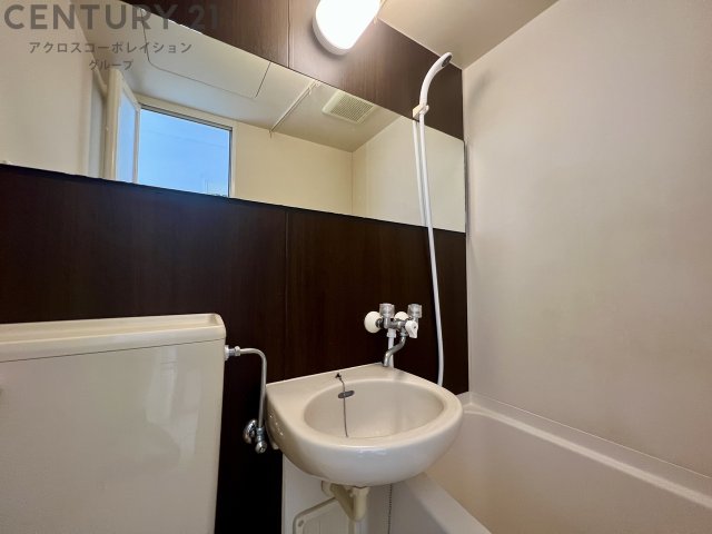 洗面設備　浴室内に洗面台があります♪