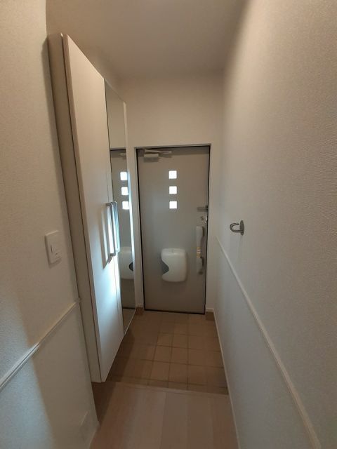 ハイネストキタの玄関写真