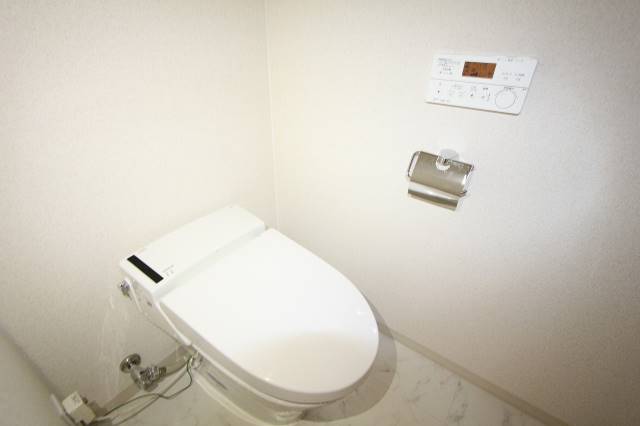 トイレ　ウォシュレットも付いています